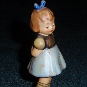 Goebel Hummel "Two Hands One Treat" Figurine #493 Hummel Club TMK-7 1988 - GIFT!